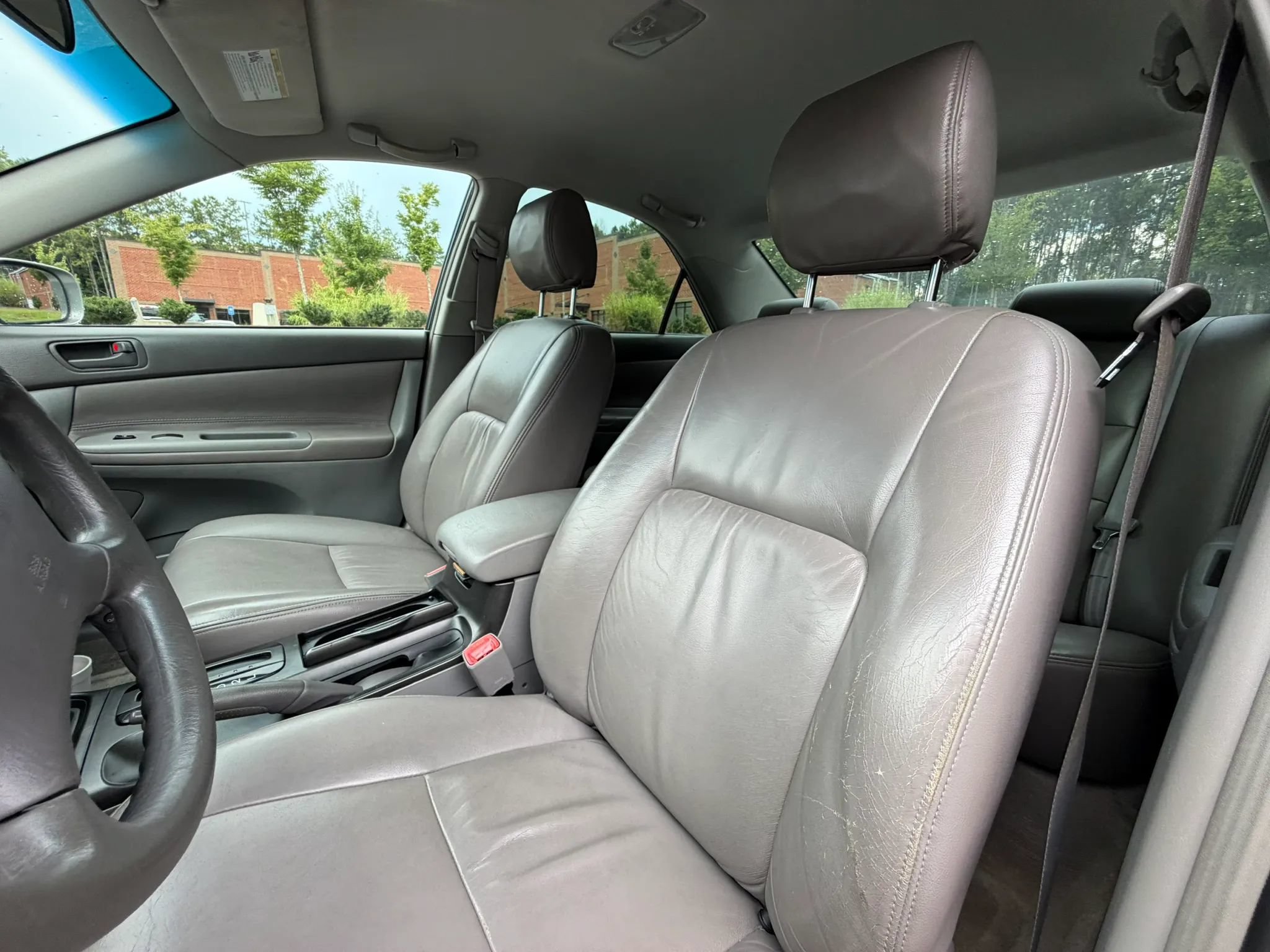 Used 2004 Toyota Camry LE FWD image 12
