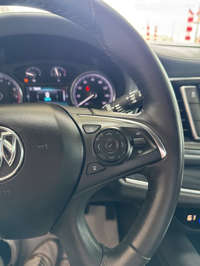 Used 2018 Buick Enclave Essence FWD image 27