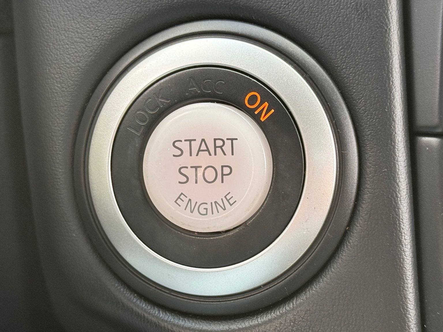 Used 2014 Nissan 370Z Touring w/ Sport Package image 29