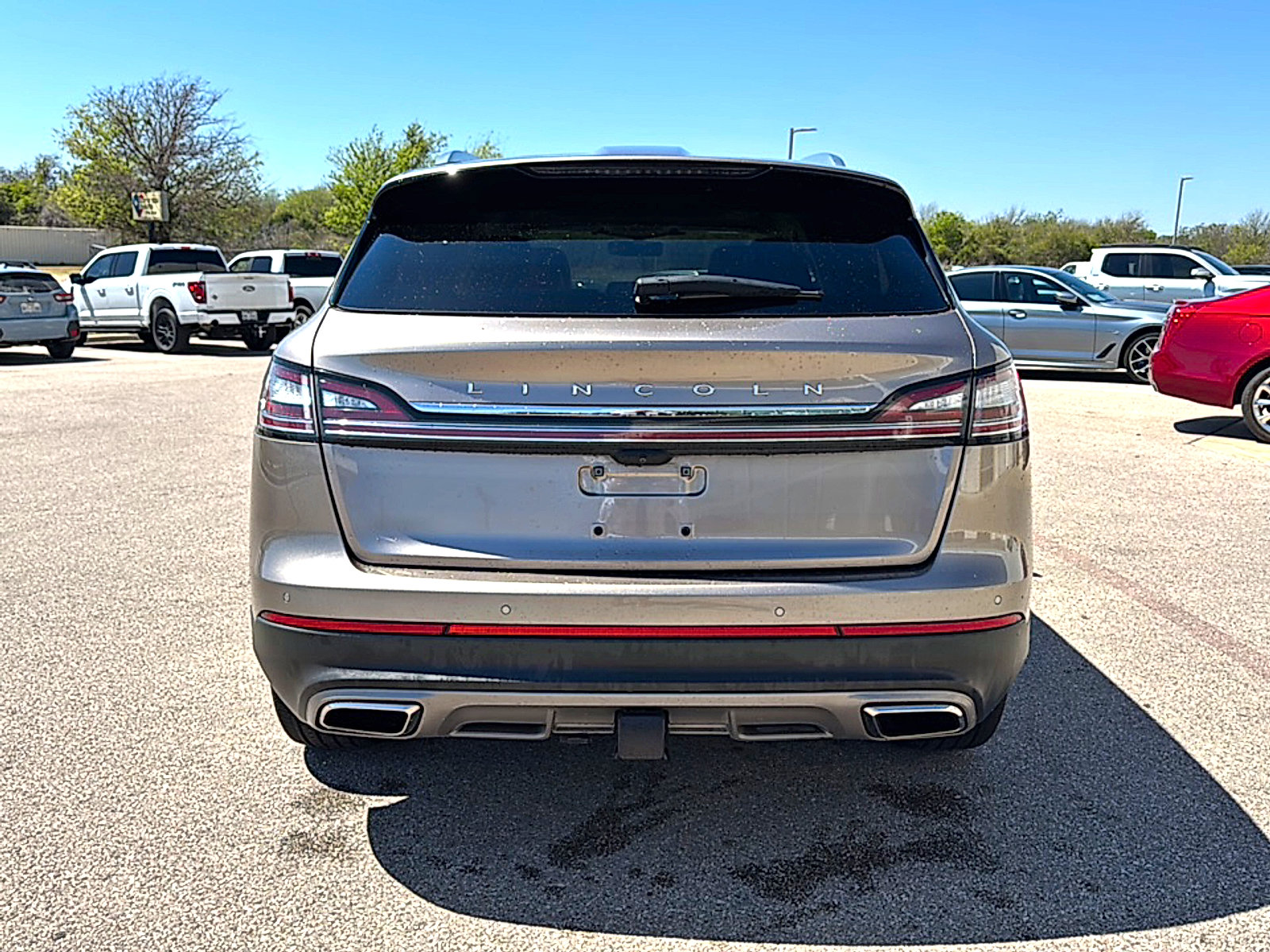 Used 2021 Lincoln Nautilus Reserve w/ Equipment Group 202A image 6