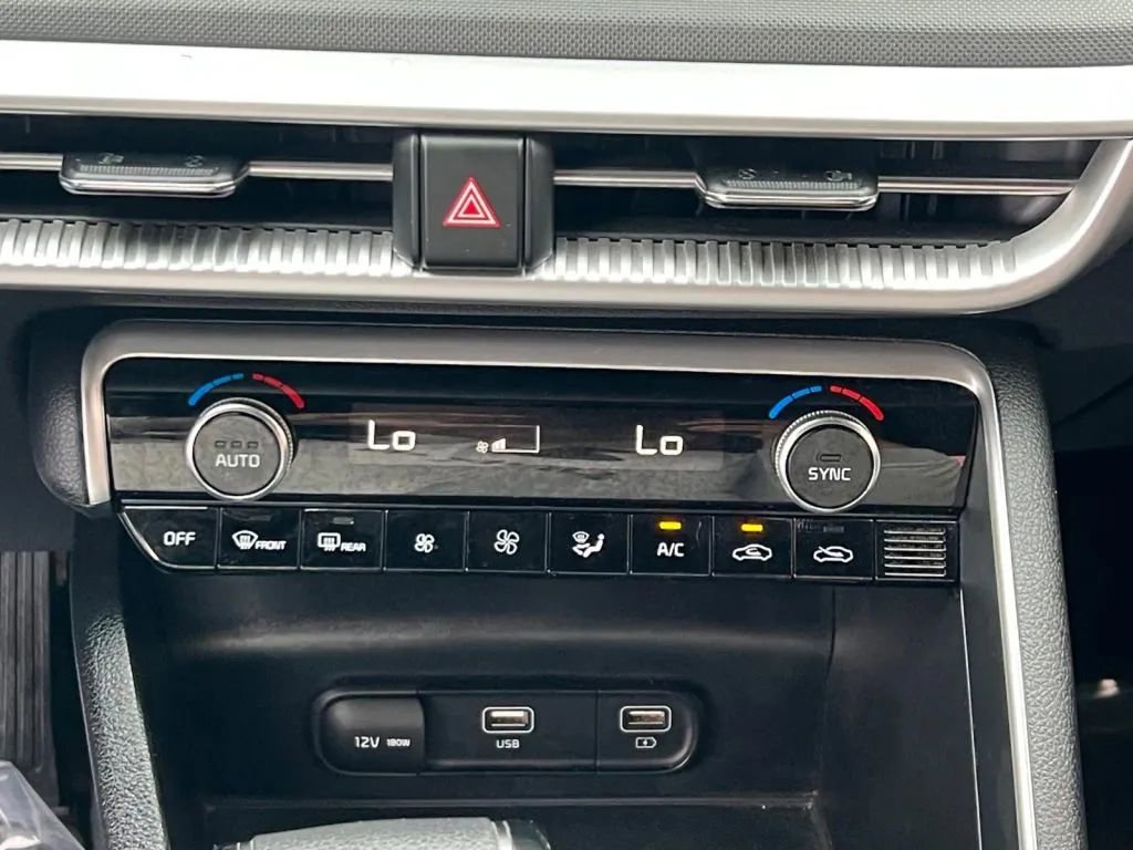 Used 2023 Kia K5 GT-Line image 39