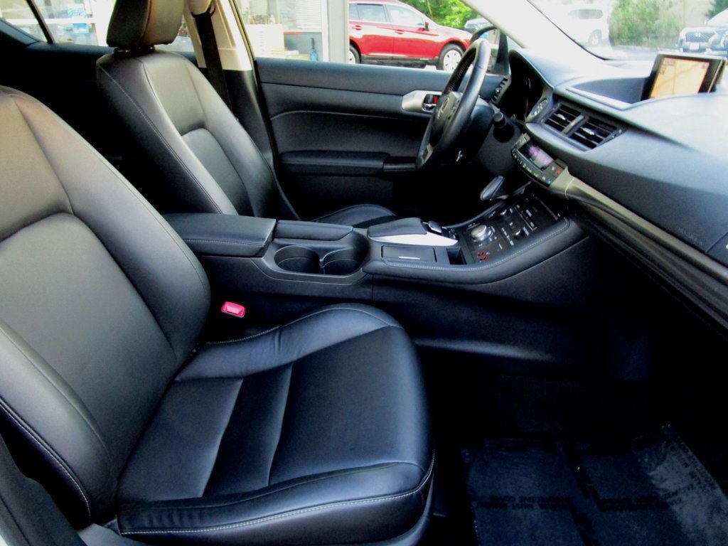 Used 2014 Lexus CT 200h FWD image 14
