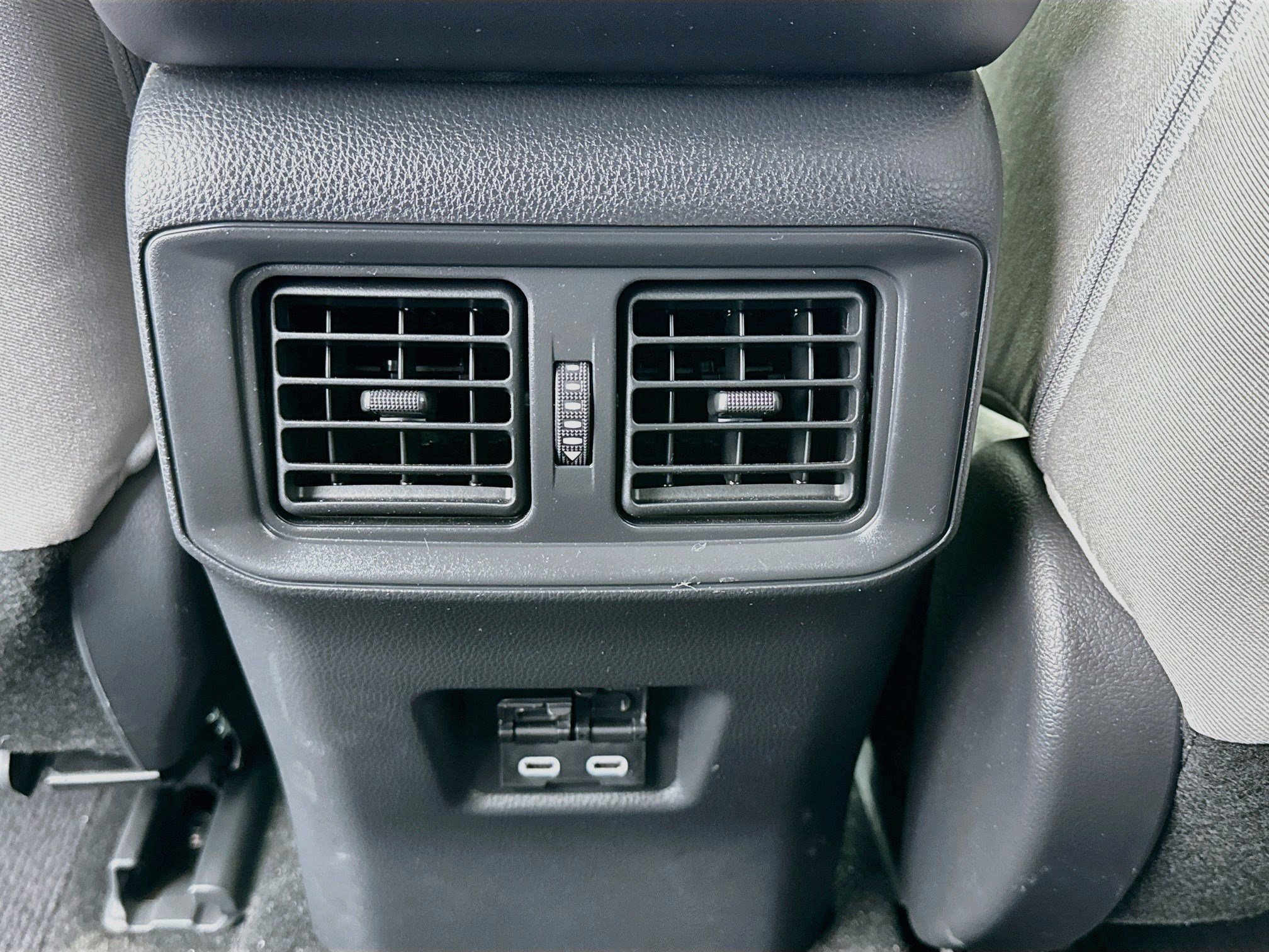 Used 2023 Toyota RAV4 XLE w/ Convenience Package AWD/4WD image 17
