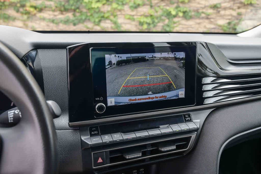 Used 2025 Toyota Camry LE FWD image 24