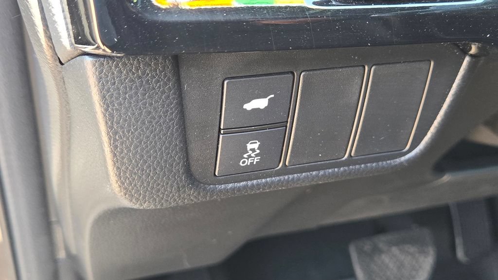 Used 2025 Honda CR-V Sport Touring image 17