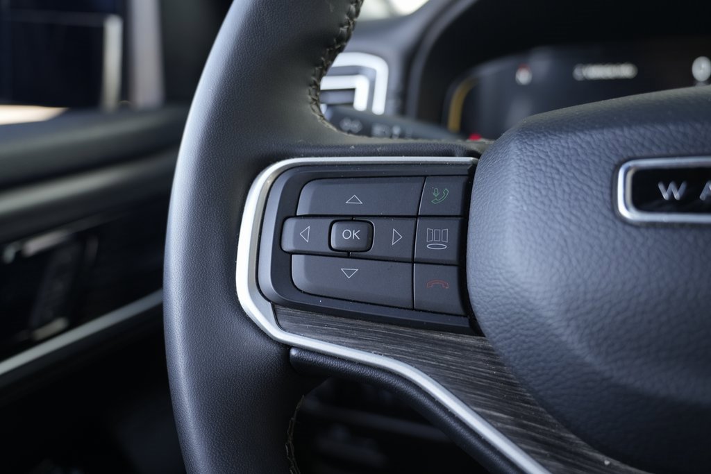 Used 2023 Jeep Wagoneer L Series II image 44