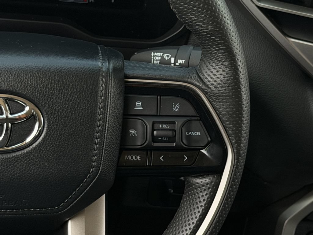 Used 2024 Toyota Tundra Limited AWD/4WD image 17