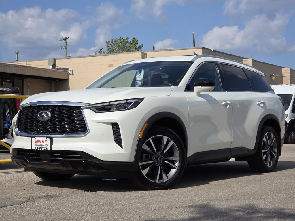 Used 2023 INFINITI QX60 Luxe AWD/4WD image 2