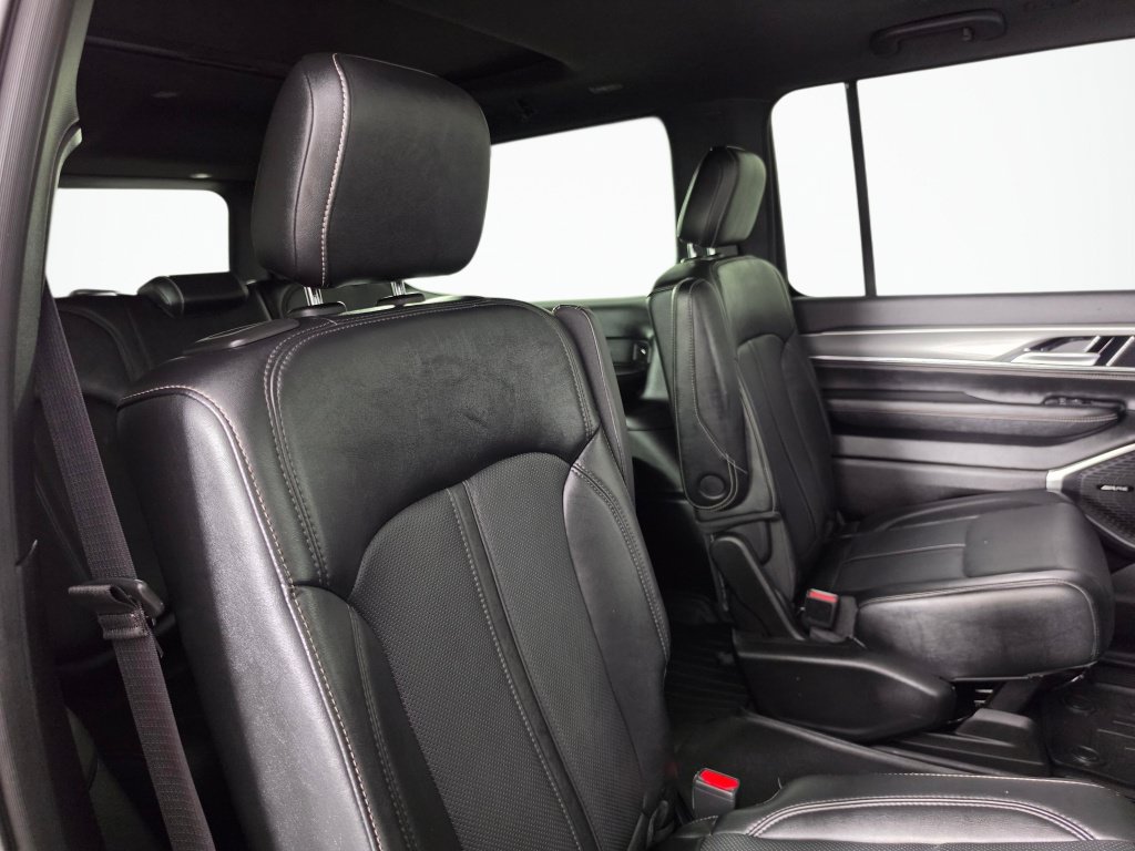 Used 2023 Jeep Wagoneer Series II AWD/4WD image 41