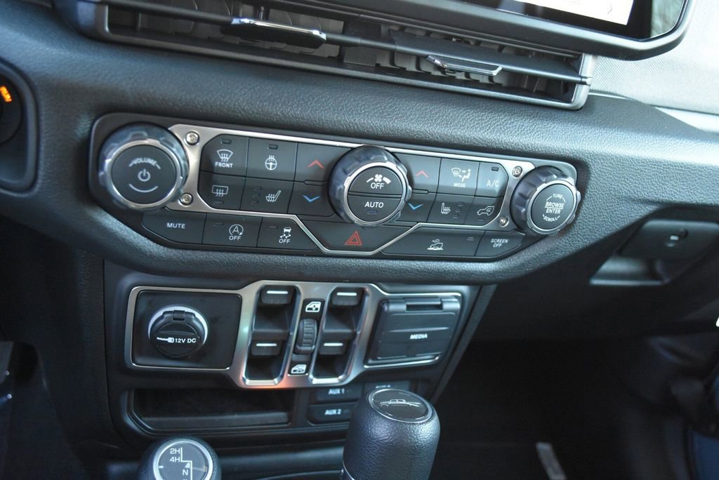 New 2026 Jeep Gladiator Sport AWD/4WD image 21