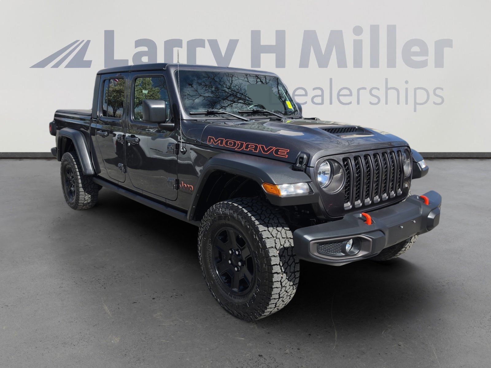 Used 2023 Jeep Gladiator Mojave image 7