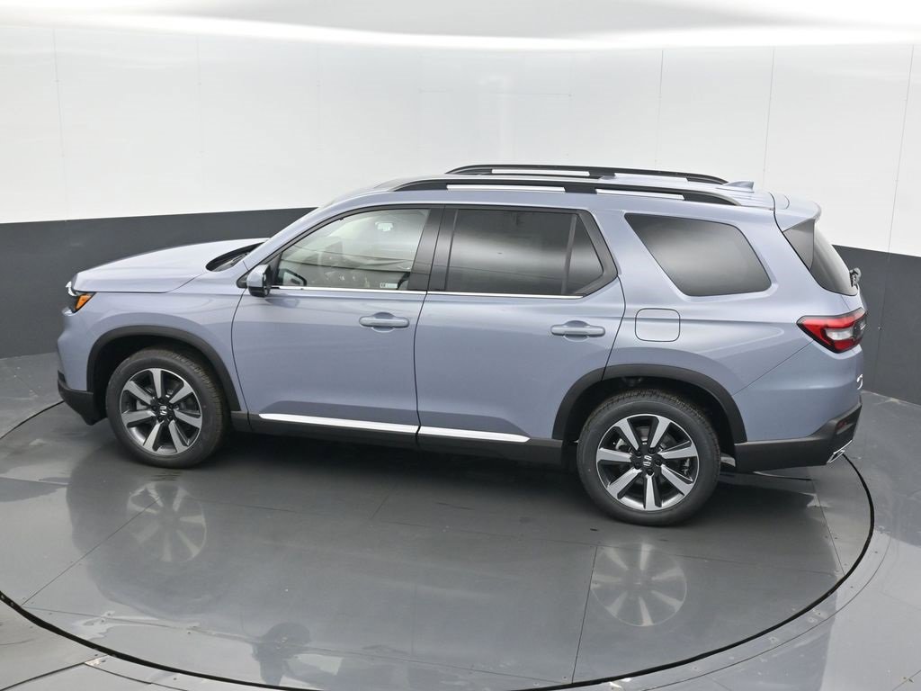 New 2025 Honda Pilot Touring image 15