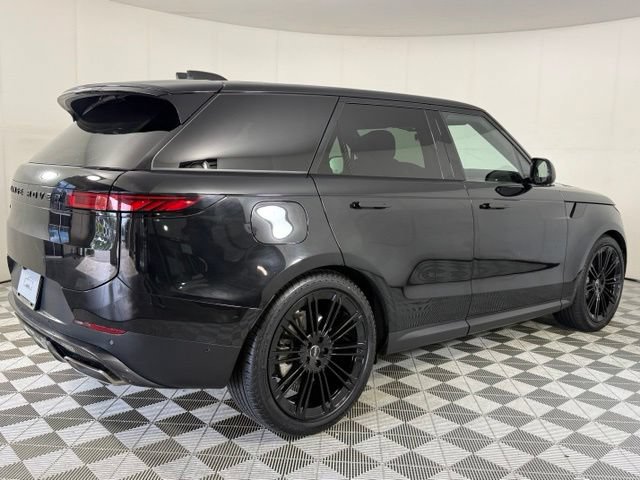 Used 2025 Land Rover Range Rover Sport SE AWD/4WD image 8