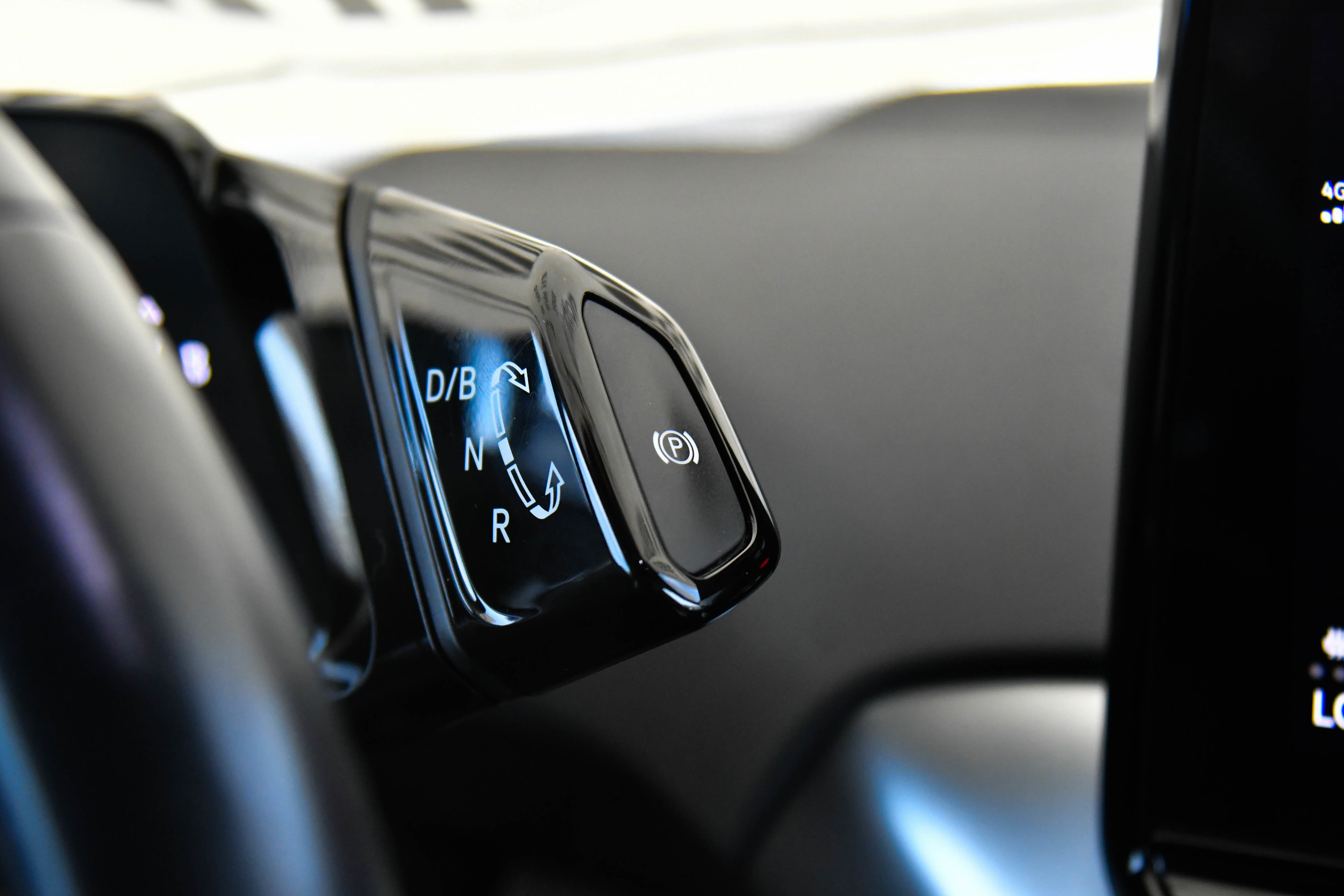 Used 2021 Volkswagen ID.4 Pro image 30