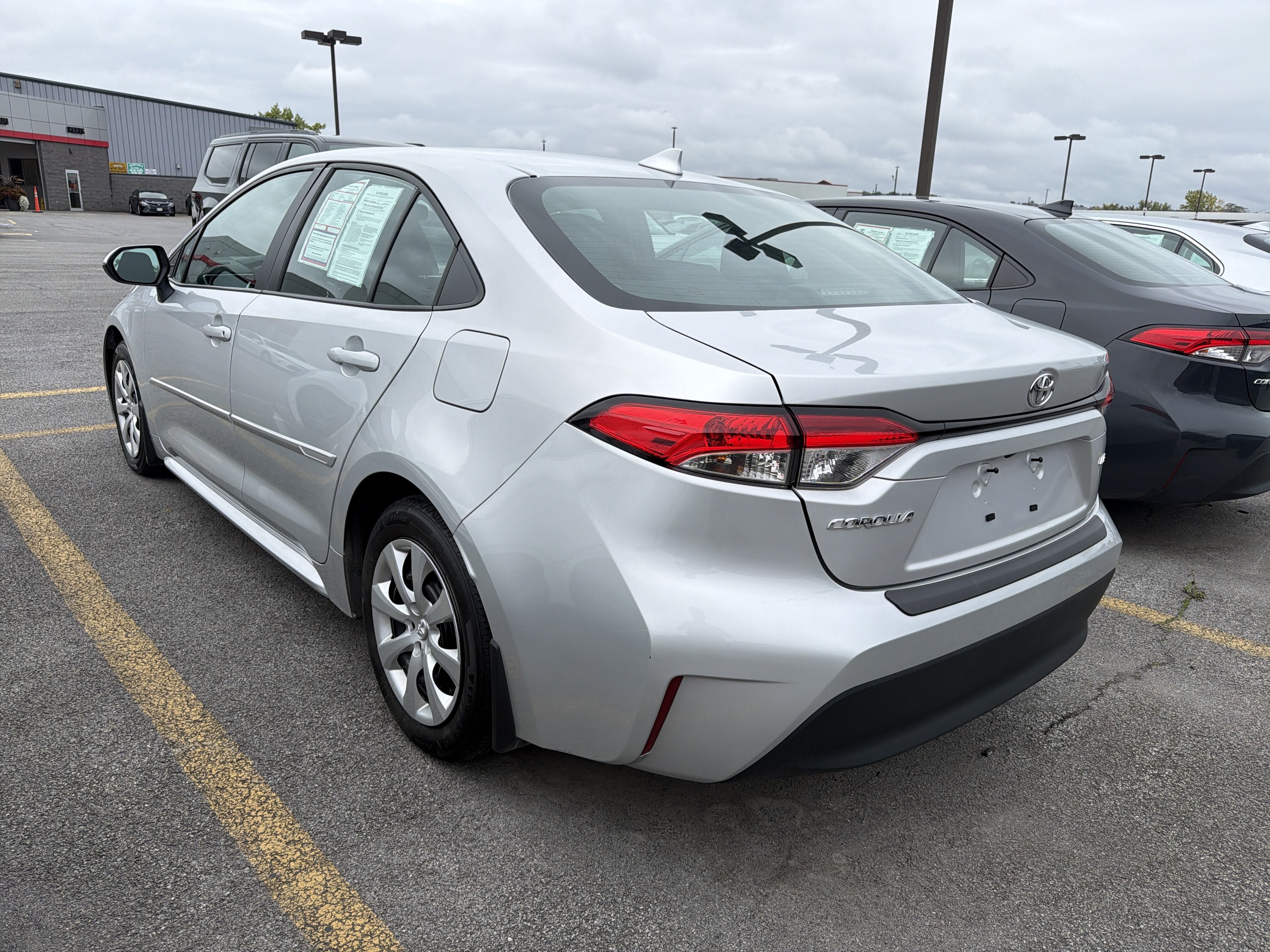 Used 2024 Toyota Corolla LE FWD image 5