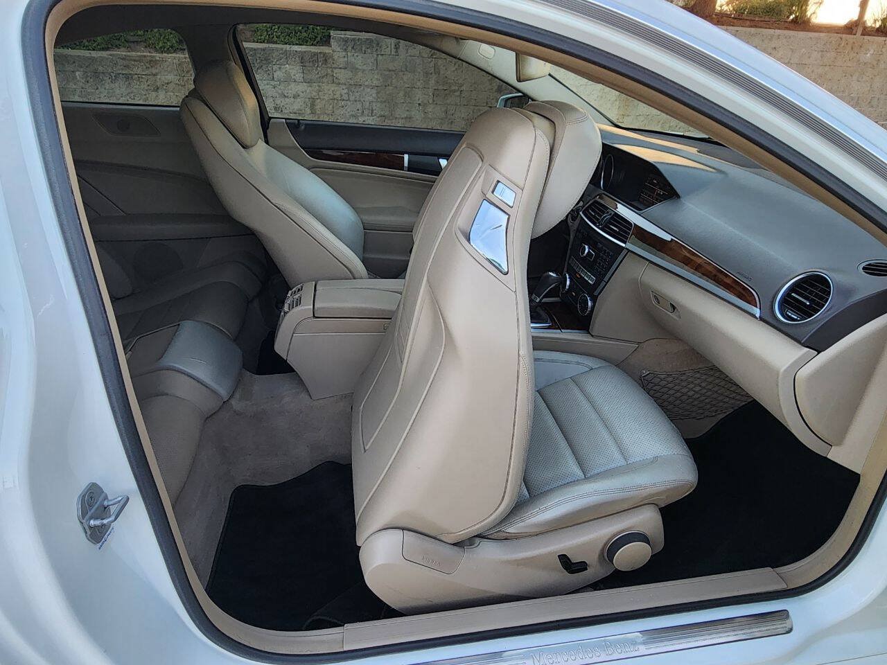 Used 2013 Mercedes-Benz C 250 Coupe image 21