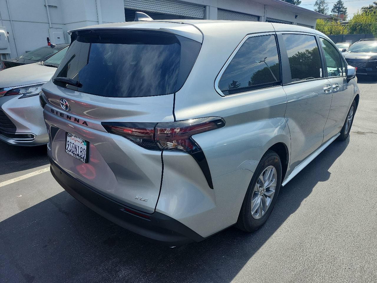 Certified 2025 Toyota Sienna XLE AWD/4WD image 2