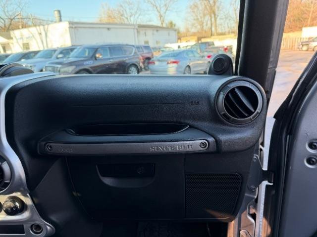 Used 2013 Jeep Wrangler Unlimited Sport image 32