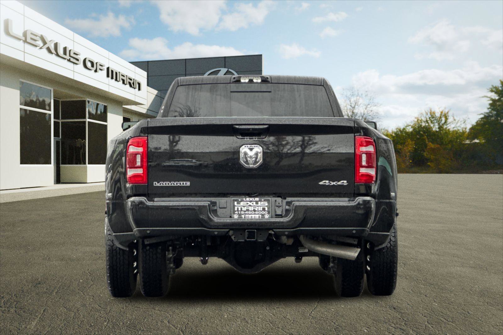 Used 2024 RAM 3500 Laramie w/ Sport Appearance Package image 9