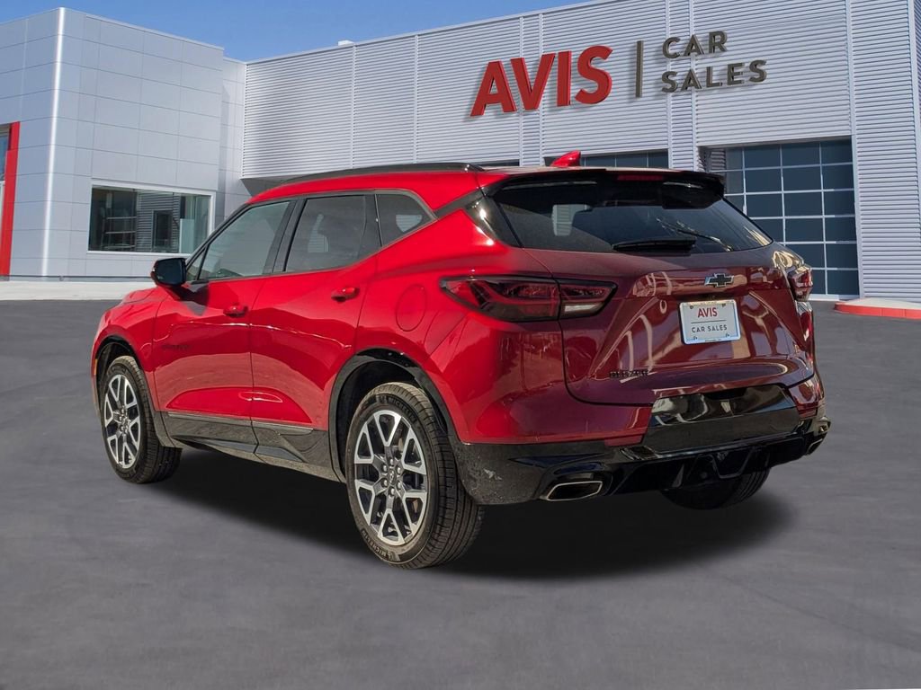 Used 2025 Chevrolet Blazer RS image 3
