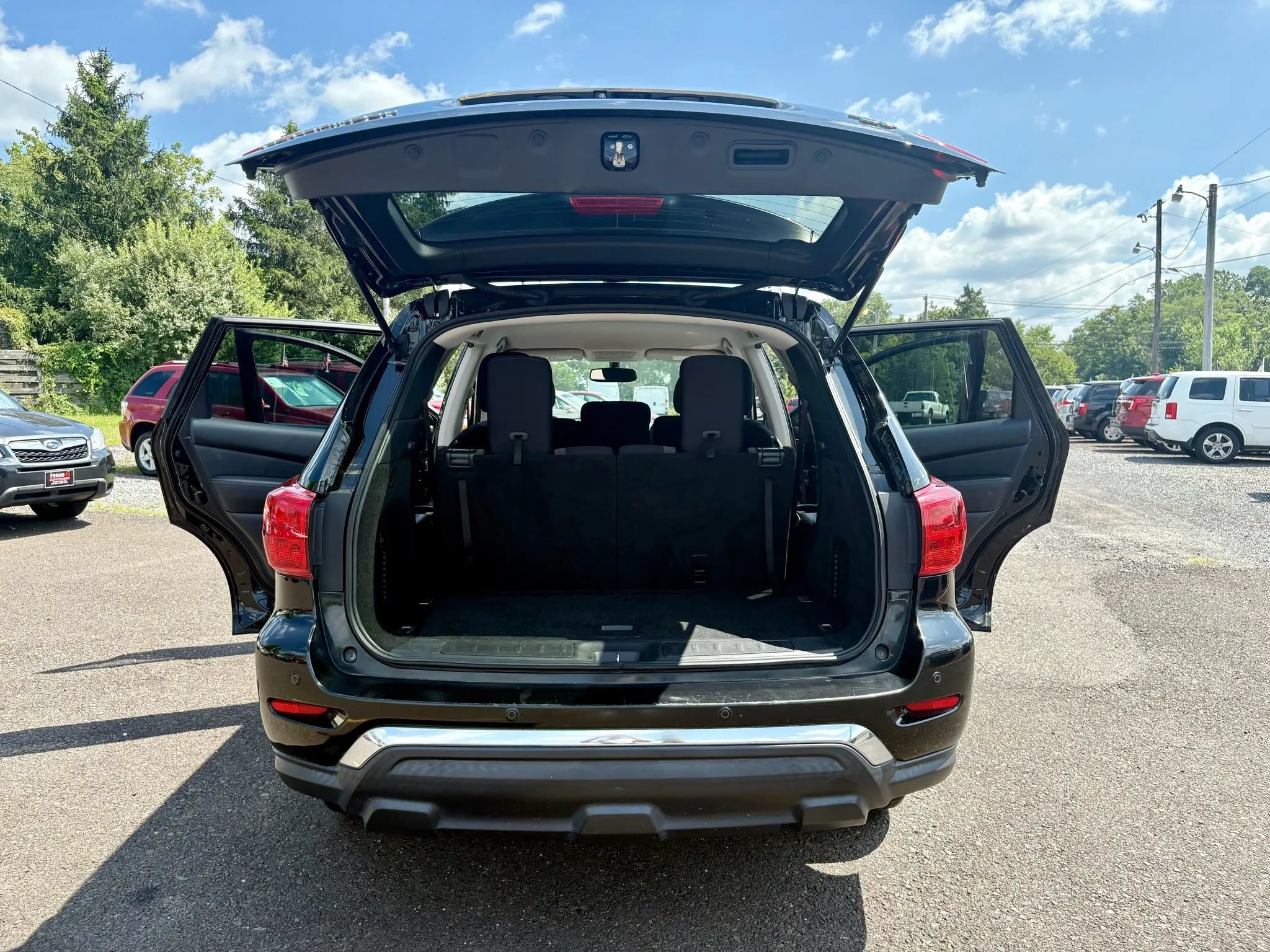 Used 2019 Nissan Pathfinder SV AWD/4WD image 21