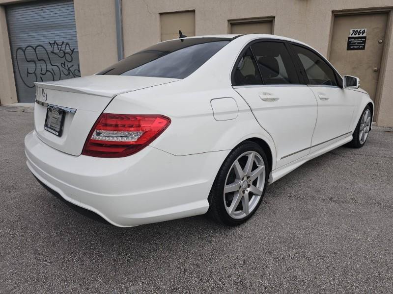 Used 2014 Mercedes-Benz C 250 Sedan image 6