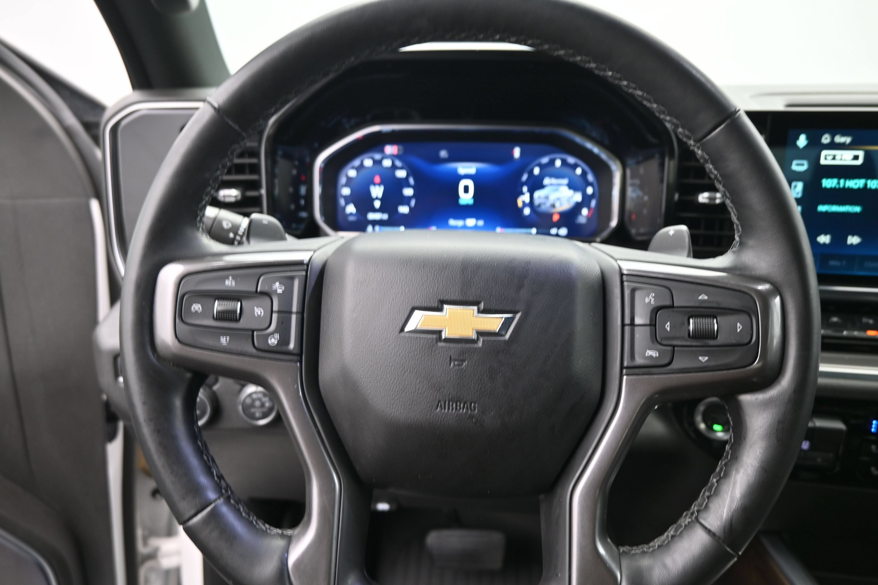 Used 2024 Chevrolet Silverado 1500 High Country w/ Z71 Off-Road Package AWD/4WD image 24