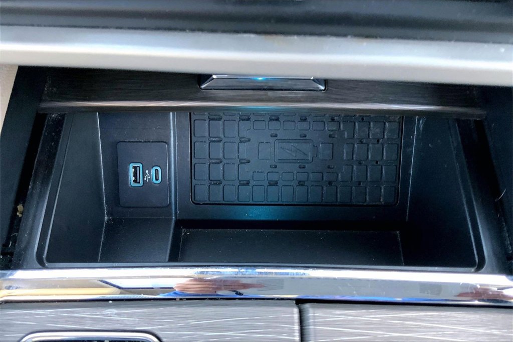 Used 2023 Ford Expedition Limited image 17