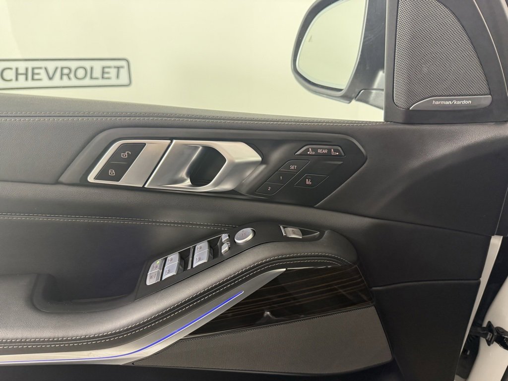 Used 2025 BMW X7 xDrive40i image 24