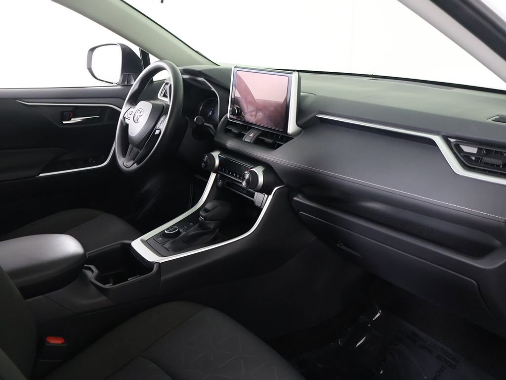 Used 2024 Toyota RAV4 XLE image 25