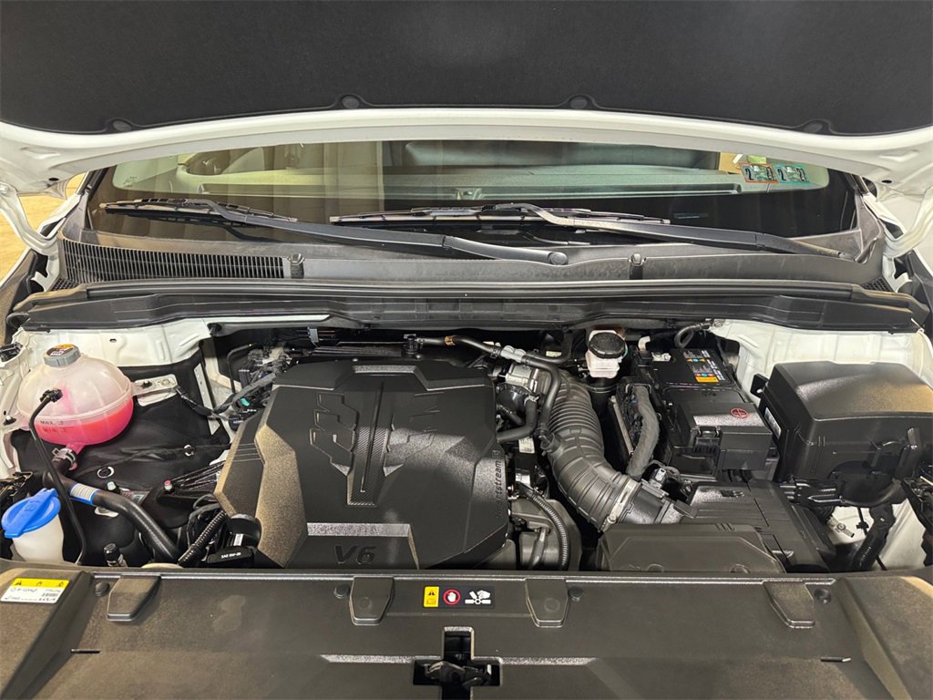 Used 2023 Kia Carnival LX image 27