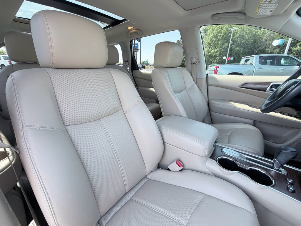 Used 2018 Nissan Pathfinder Platinum FWD image 26