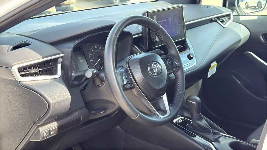 Used 2025 Toyota Corolla SE image 9