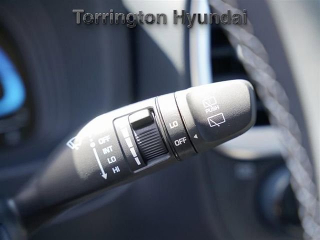 New 2025 Hyundai Venue Limited image 21