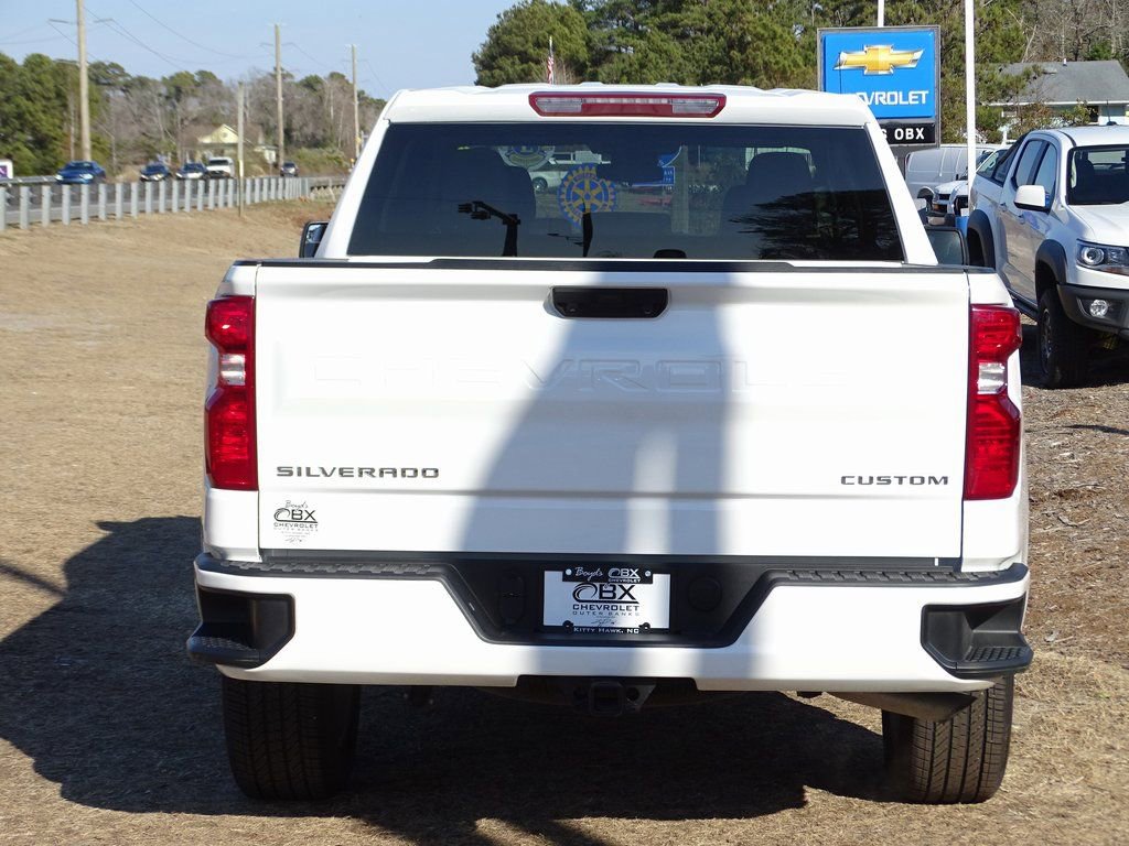 Used 2024 Chevrolet Silverado 1500 Custom image 5