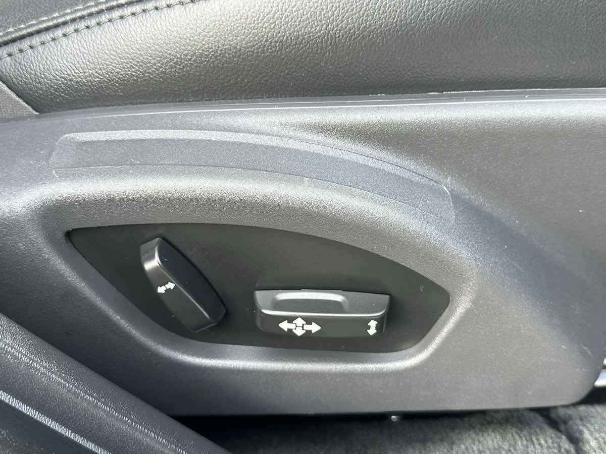 Used 2015 Volvo V60 T5 Premier Plus image 23