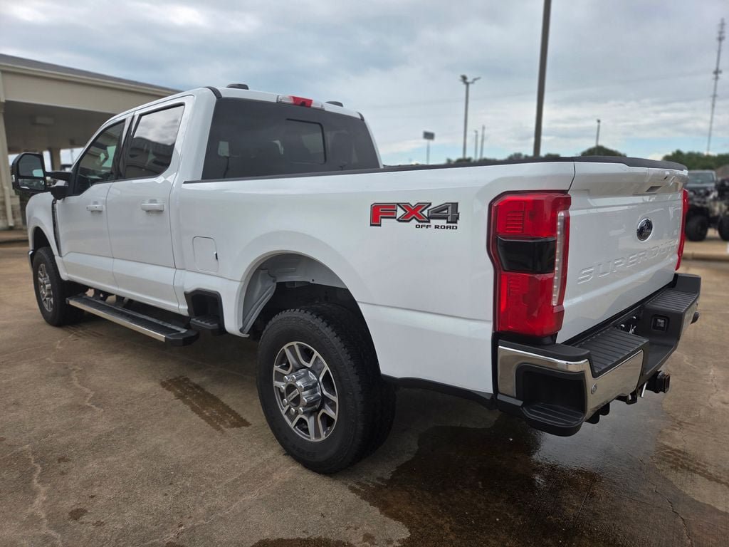 Used 2025 Ford F350 Lariat w/ FX4 Off-Road Package AWD/4WD image 7