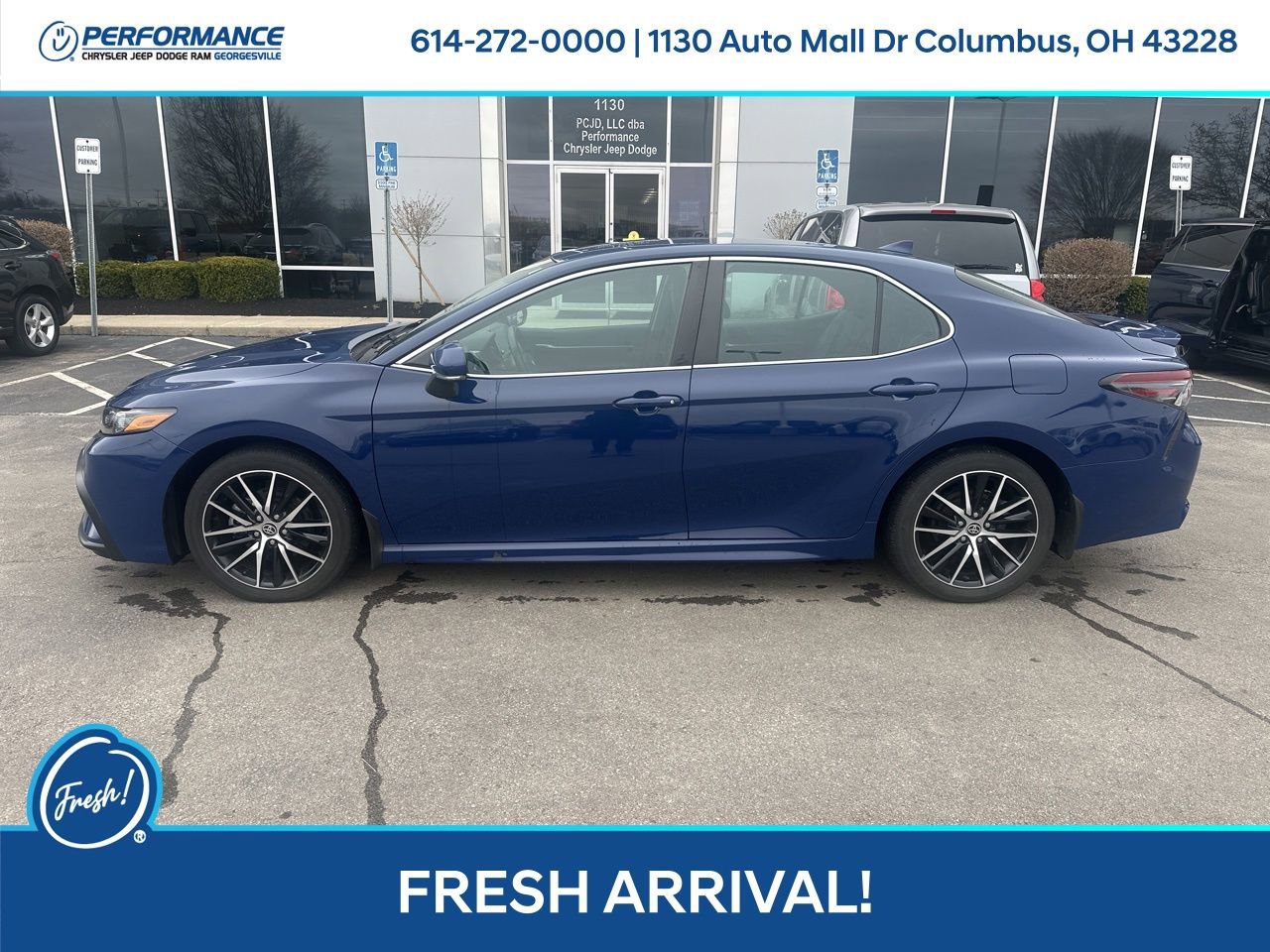 Used 2023 Toyota Camry SE image 7