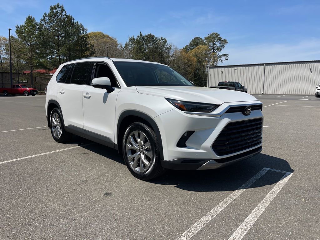 Used 2024 Toyota Grand Highlander AWD image 4