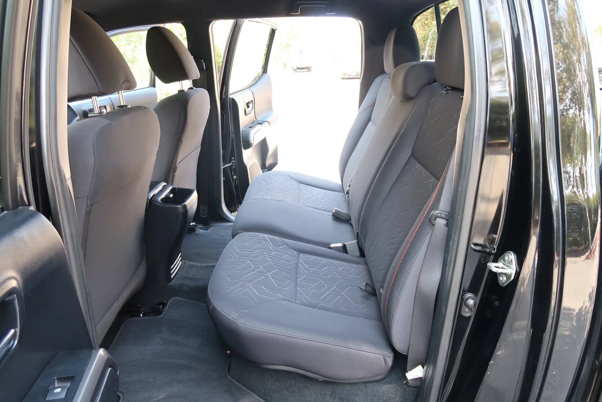 Used 2017 Toyota Tacoma TRD Sport w/ Tow Package (A/T) AWD/4WD image 20