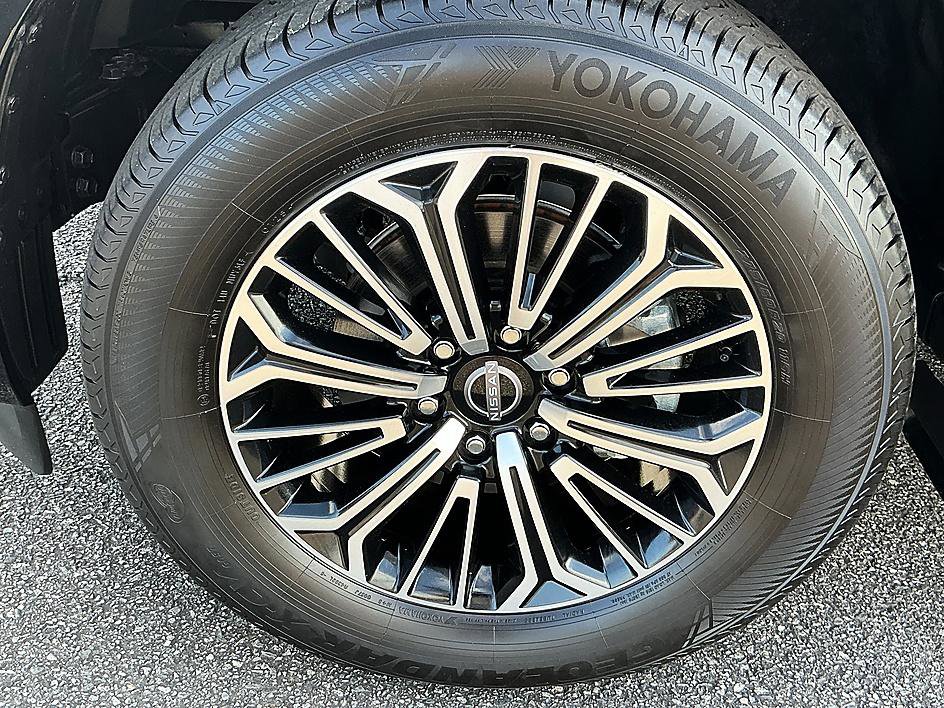 Certified 2025 Nissan Armada SL w/ Captain's Chari Seat Package image 8