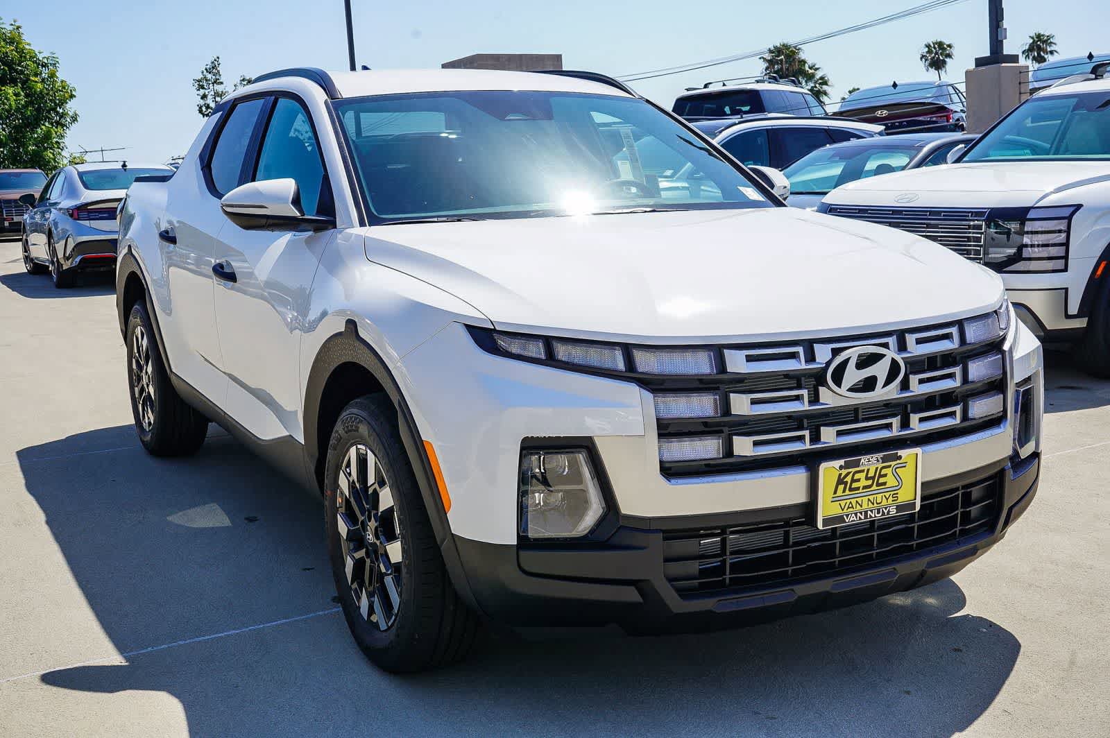 New 2026 Hyundai Santa Cruz SEL FWD image 3