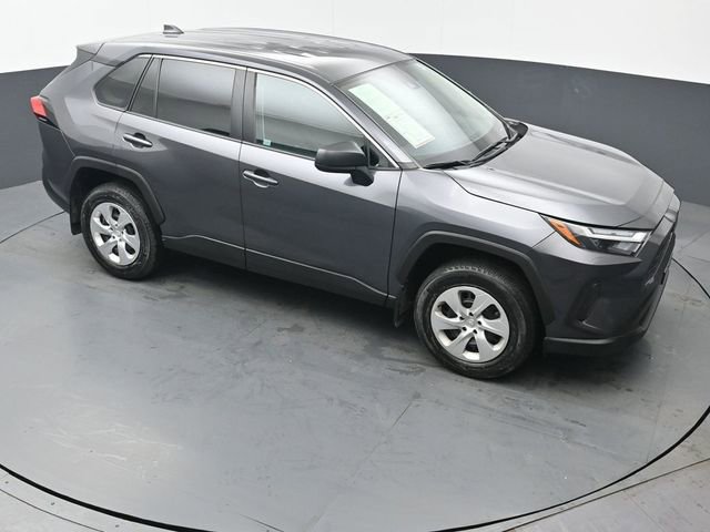 Used 2023 Toyota RAV4 LE AWD/4WD image 39