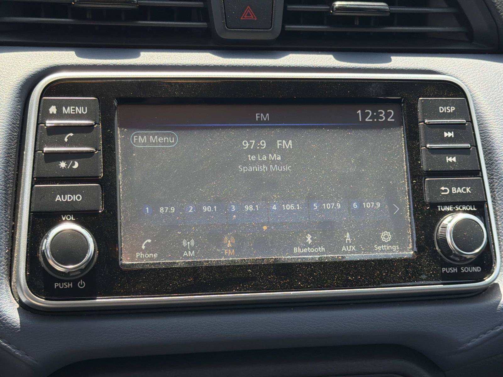 Used 2024 Nissan Versa SV FWD image 13