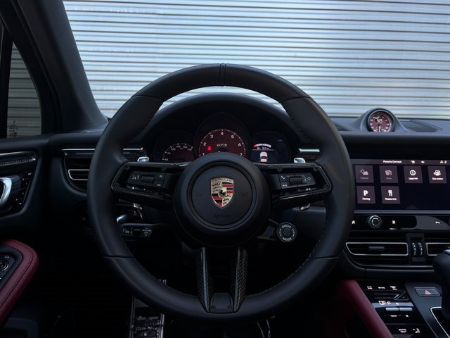 Certified 2025 Porsche Macan GTS image 14