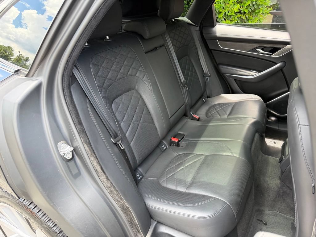 Used 2022 Jaguar F-PACE S AWD/4WD image 40
