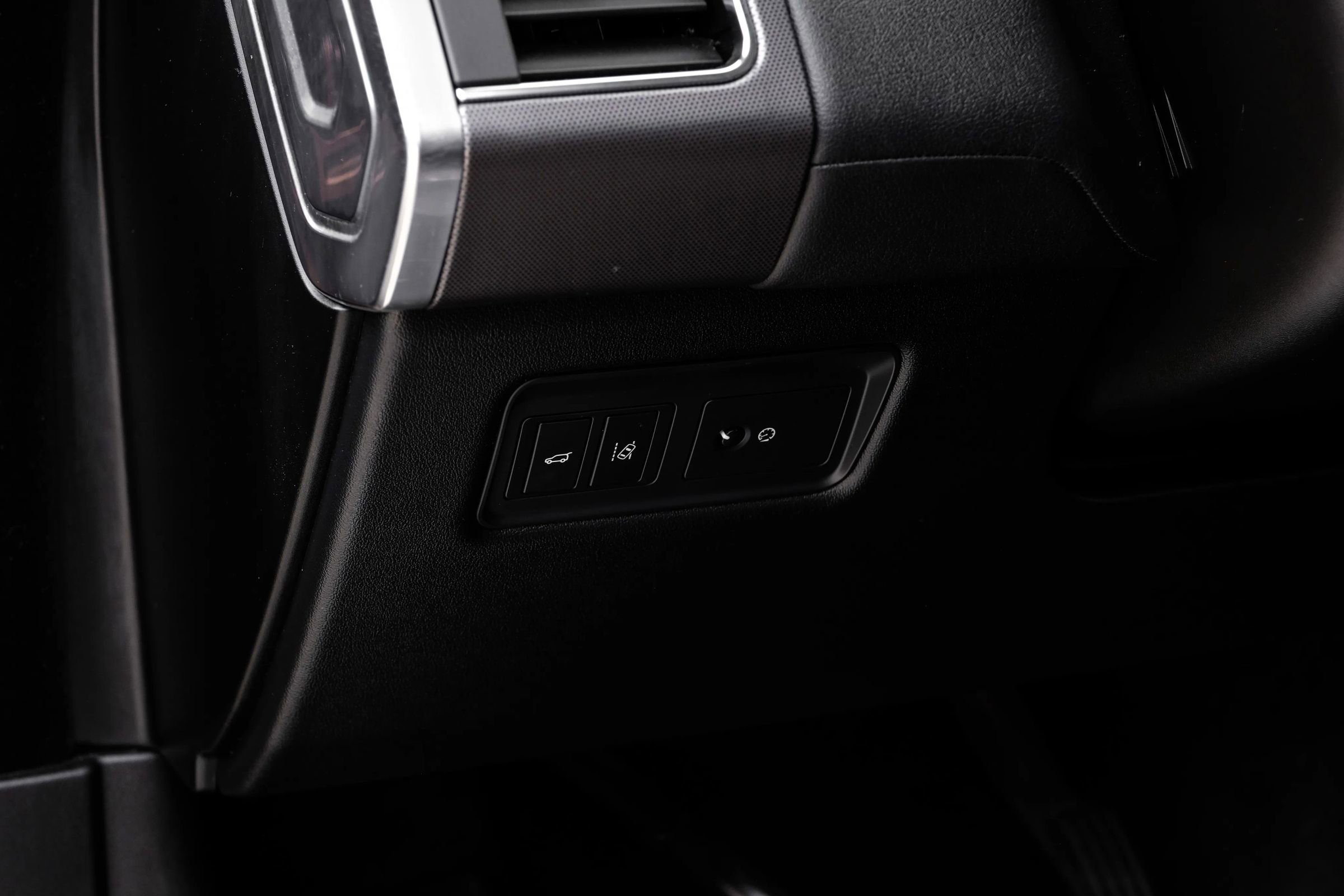 Used 2017 Land Rover Range Rover Sport image 28