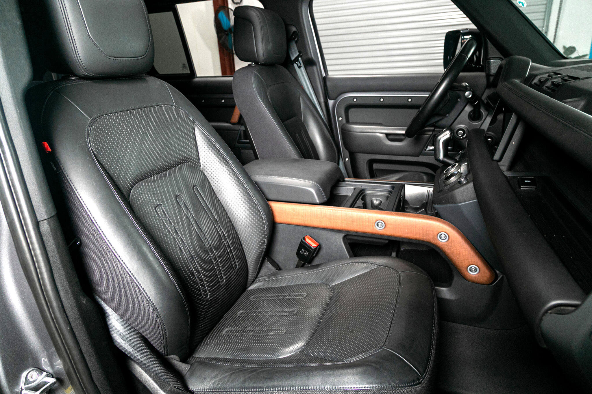 Used 2020 Land Rover Defender 110 X image 8