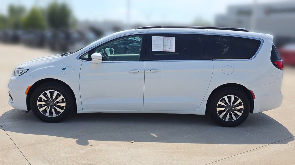 Used 2022 Chrysler Pacifica Touring-L FWD video 2