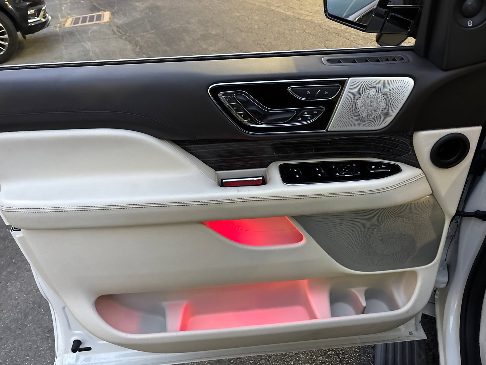 Certified 2023 Lincoln Navigator Black Label image 11